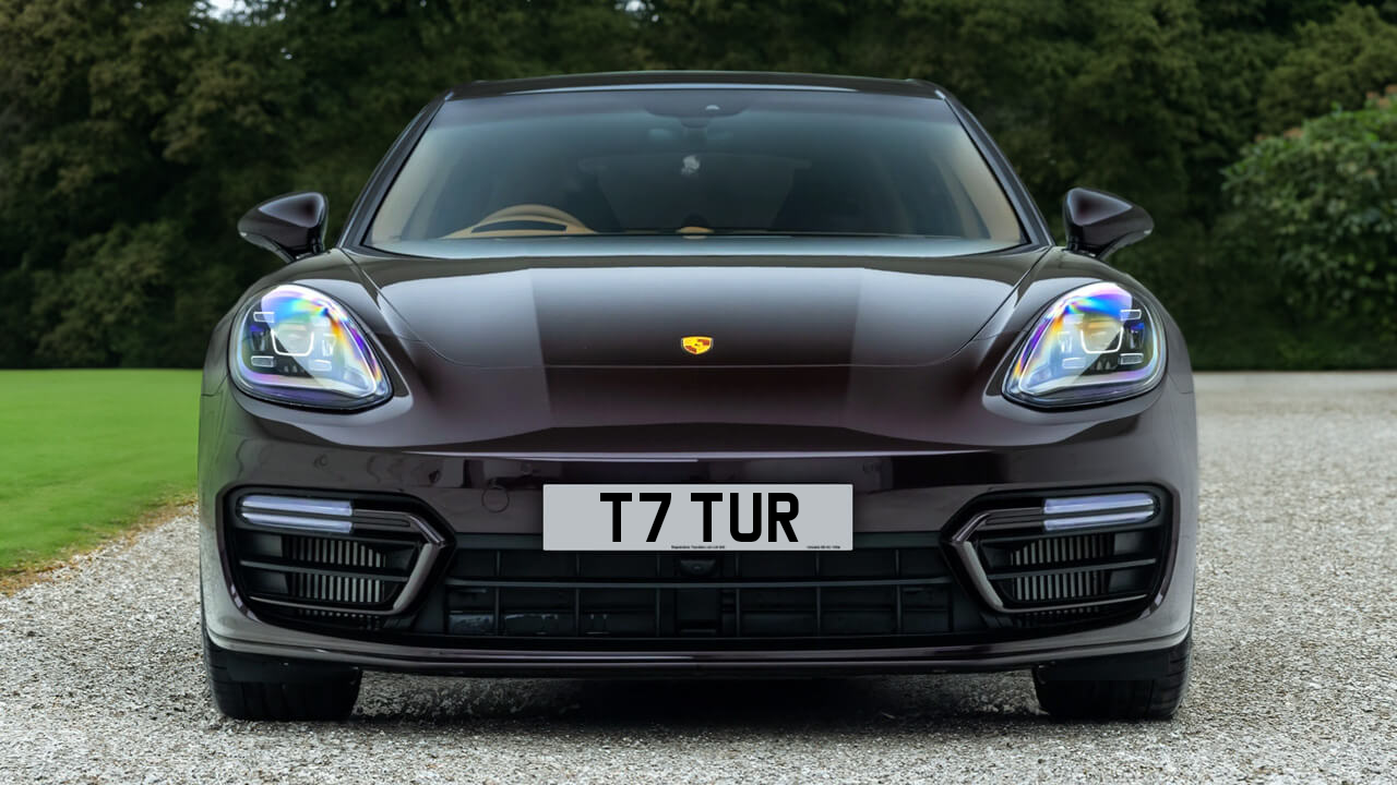 Car displaying the registration mark T7 TUR